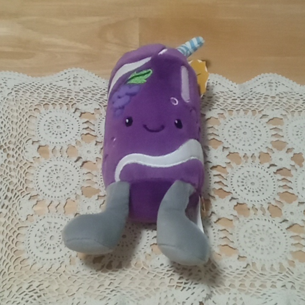 Gigglescape Grape Soda Purple Plush Toy with Straw, collectible NWT